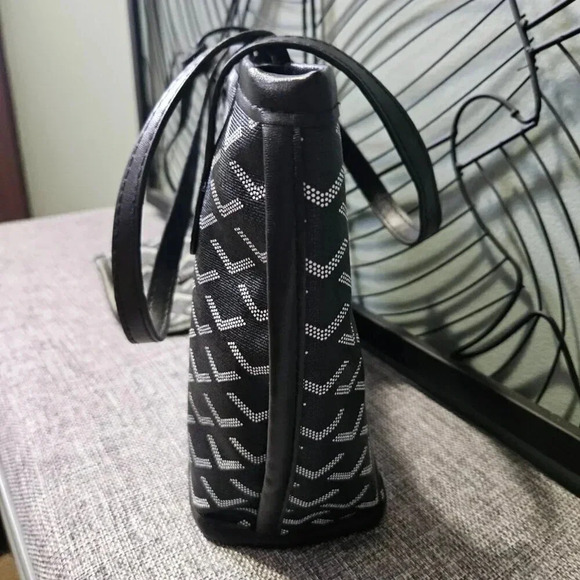 Fashion Black and  Whit Mini Tote Bag with Removable Pouch - Super Cute! - Picture 8 of 12